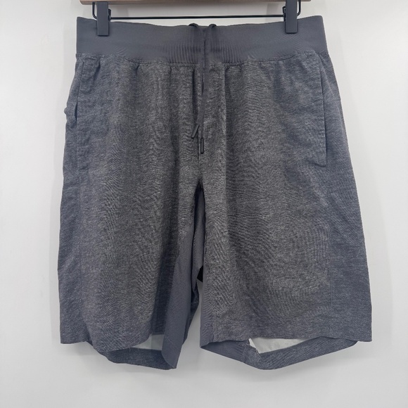 Lululemon Shorts Men Medium Gray THE Shorts Athletic Lightweight Stretch Active - Picture 1 of 10